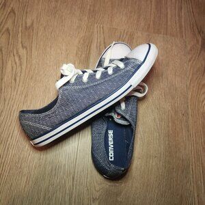 Converse All Star Lowtop – Classic Canvas Sneakers Size 9